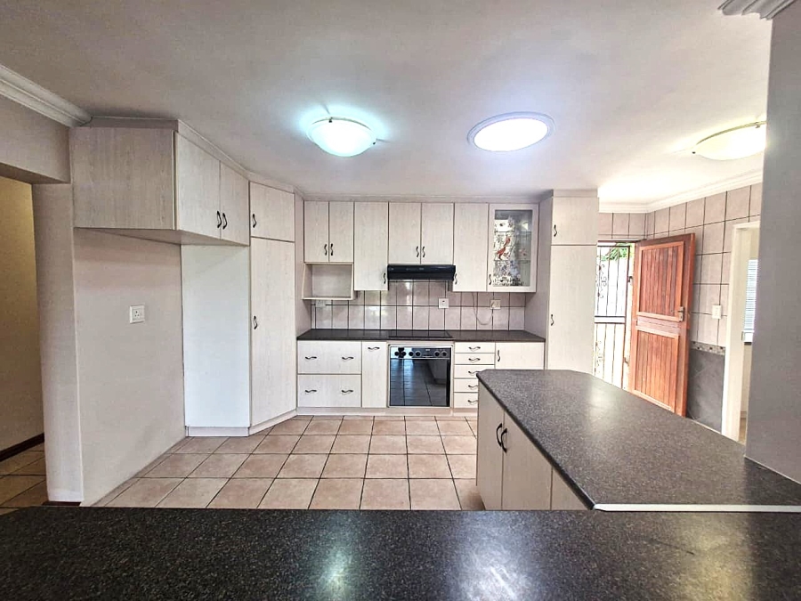 To Let 3 Bedroom Property for Rent in De Oude Spruit Western Cape